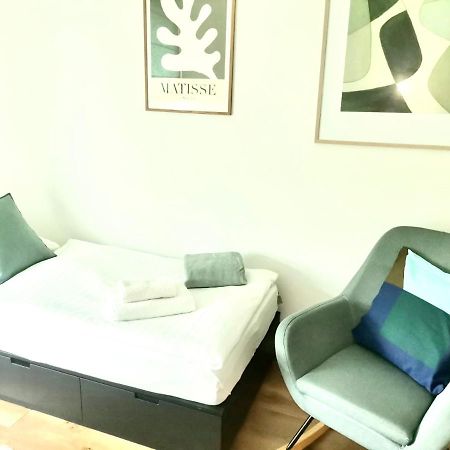 Baltic Riviera Apartments - Garden Sanctuary Retreat Гданск Екстериор снимка