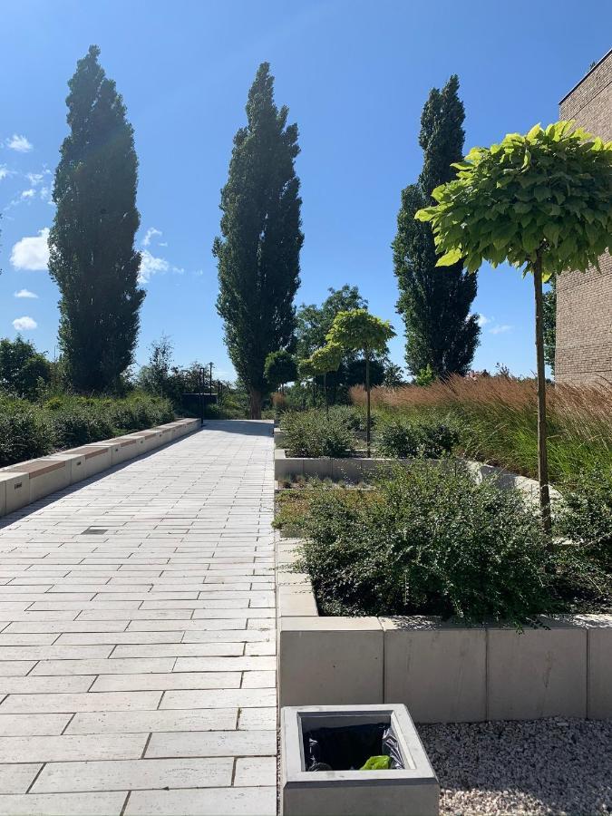 Baltic Riviera Apartments - Garden Sanctuary Retreat Гданск Екстериор снимка